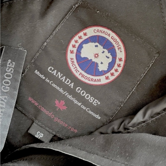 Canada Goose Aldridge Puffer Parka Coyote Fur Hood Arctic Tech Made in Canada - Picture 14 of 14